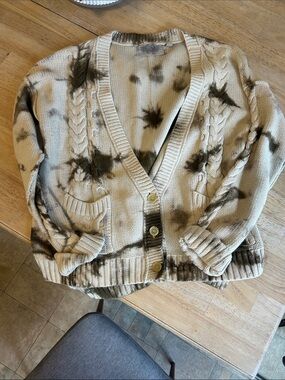 Tie-Dye Cable Knit V-Neck Cardigan Sweater - Beige/olive green
